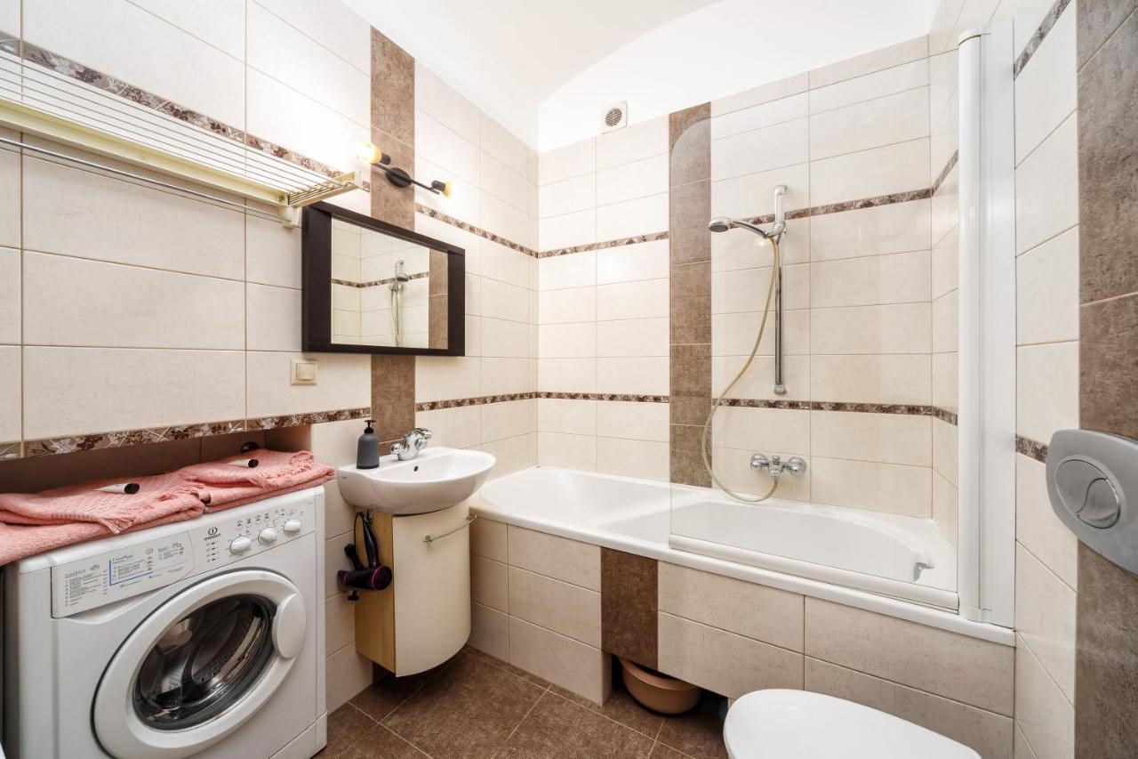 Appartement Na Katedralniy à Lviv Extérieur photo